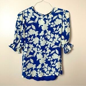 F&F NWT Floral Front Blouse – Size 6
